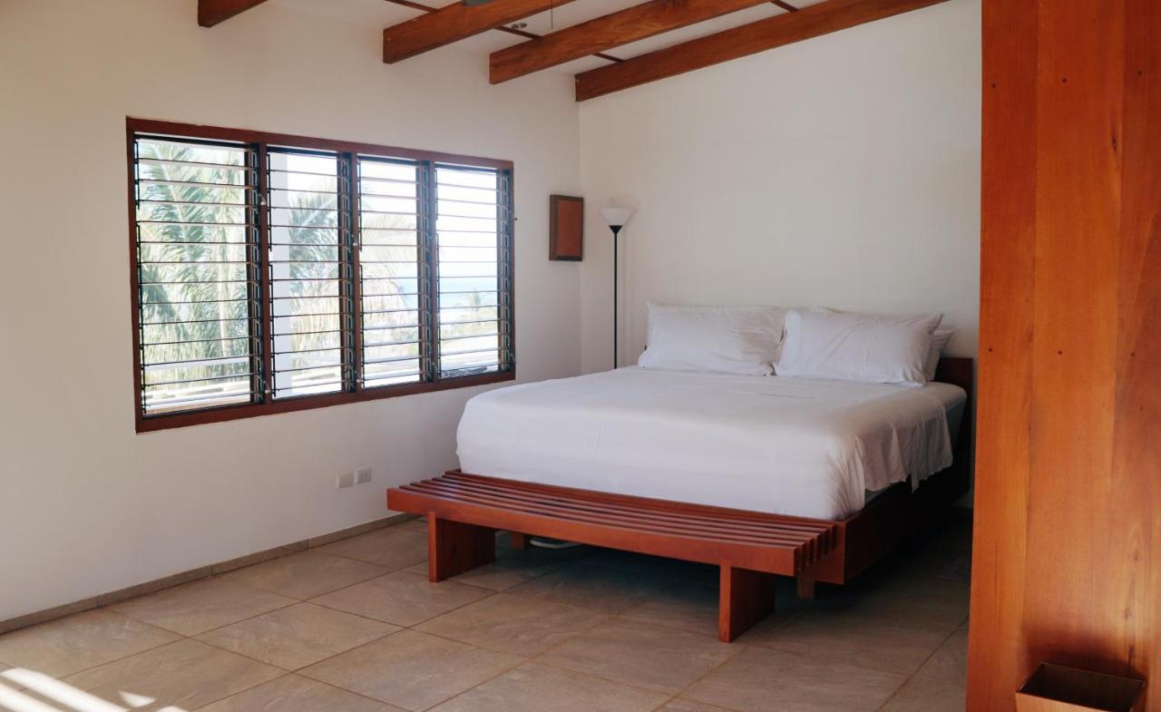 Salvatierra Beachfront Hotel Puerto Coyote Kültér fotó