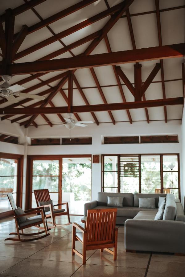 Salvatierra Beachfront Hotel Puerto Coyote Kültér fotó