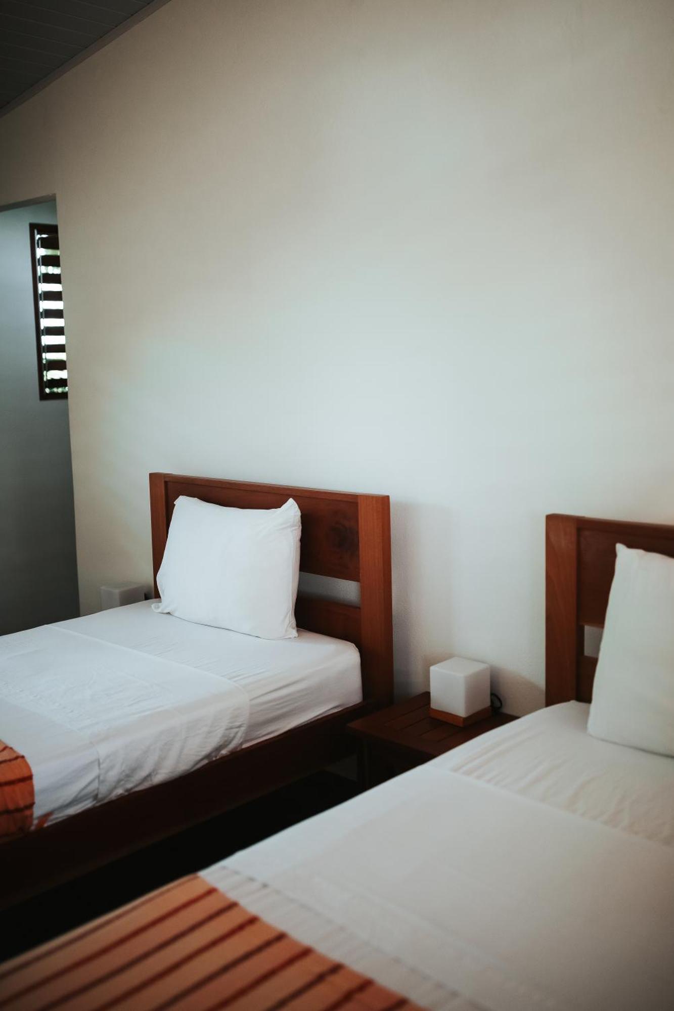 Salvatierra Beachfront Hotel Puerto Coyote Szoba fotó